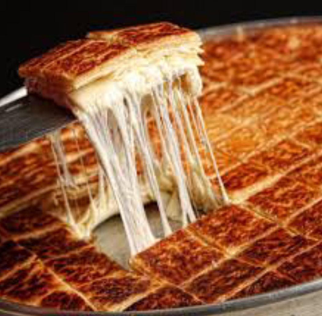 Ev yapımı su boregi peynirli börek 2,75 lb (1,25 kg)