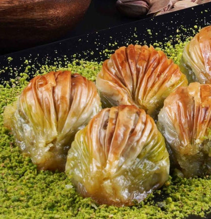 Moda Mussel Shape Baklava  W/Pistachio , 40 pcs, 2.75lb